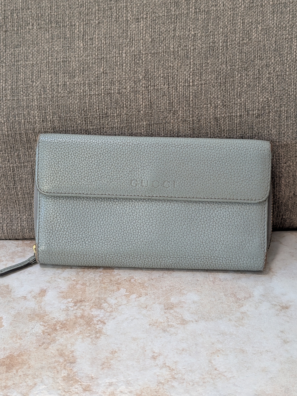Gucci Pebbled Leather Wallet Clutch in Light Gray
